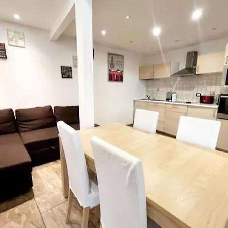 3bdr Duplex
