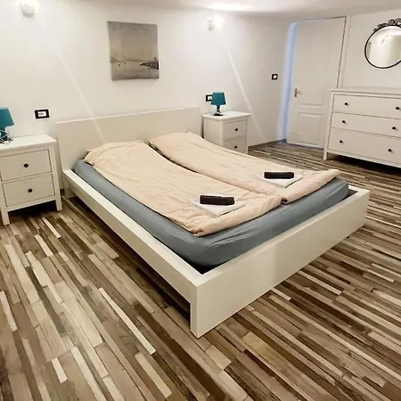 3bdr Duplex Apartment Budapest